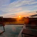Toci Vila *